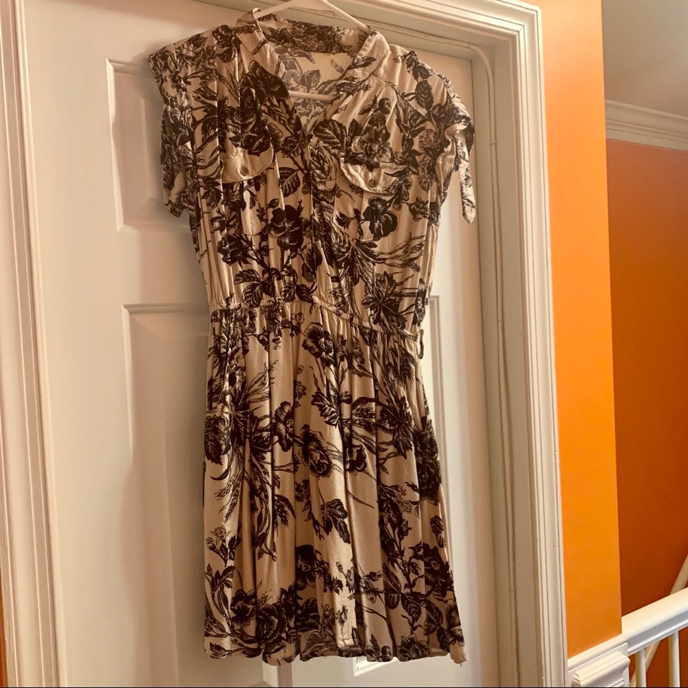 Floral Summer Dress 🌻